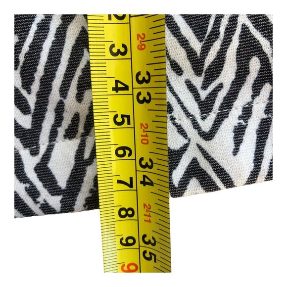 Cabi Jacket Style #3034 Womens Gray Button Front Zig Zag Zebra Pockets SZ M - Picture 14 of 15